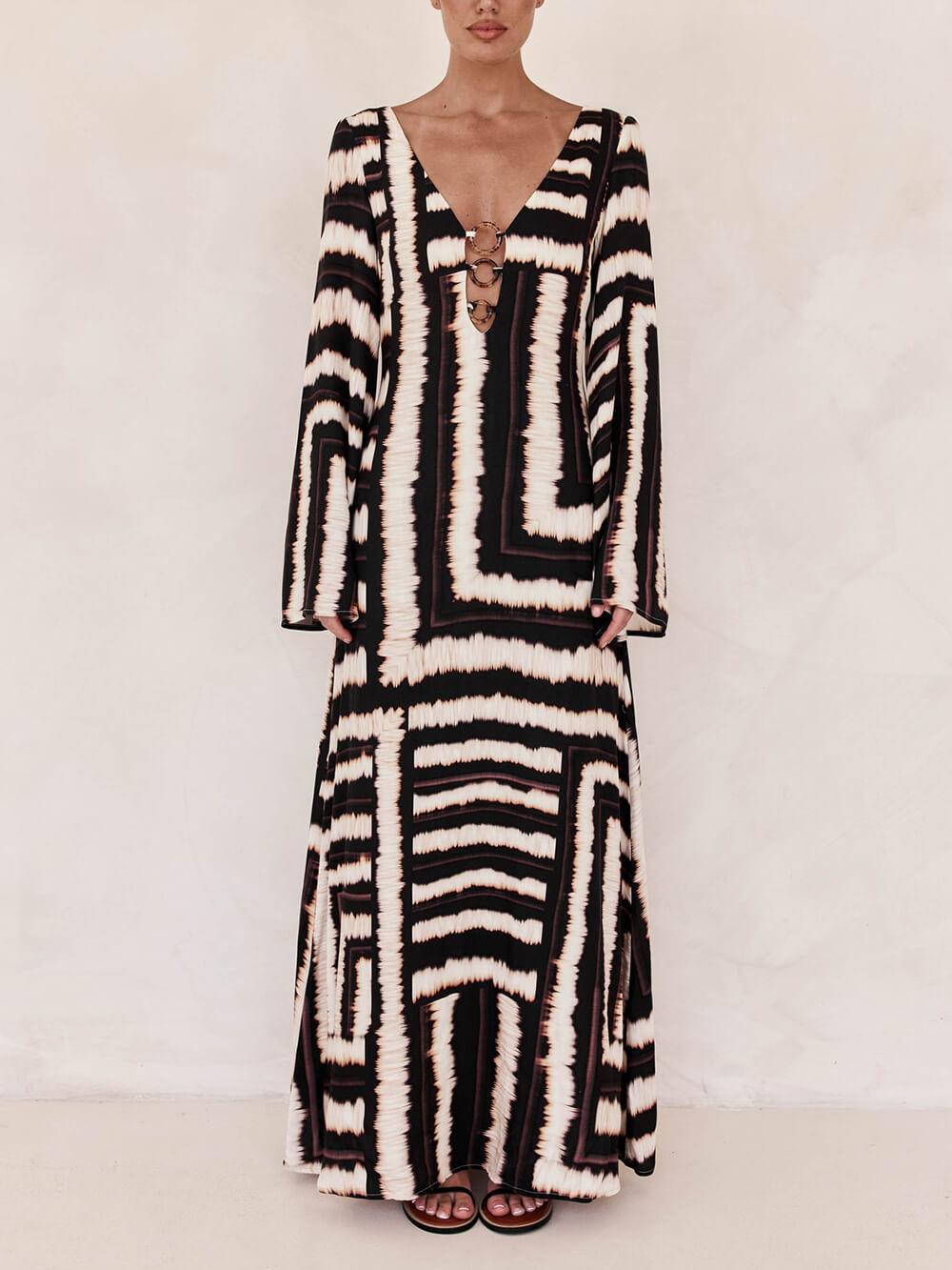 Flattering V-Neckline Unique Printed V Tie Ring Maxi Dress - Milafashion-se.com