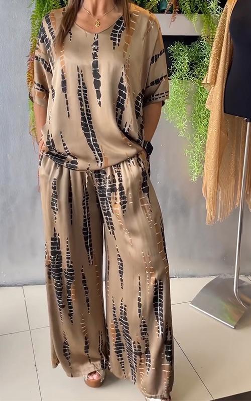 Emilia | Avslappnat tvådelat satinset med rund hals - Milafashion-se.com