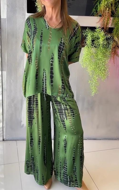 Emilia | Avslappnat tvådelat satinset med rund hals - Milafashion-se.com